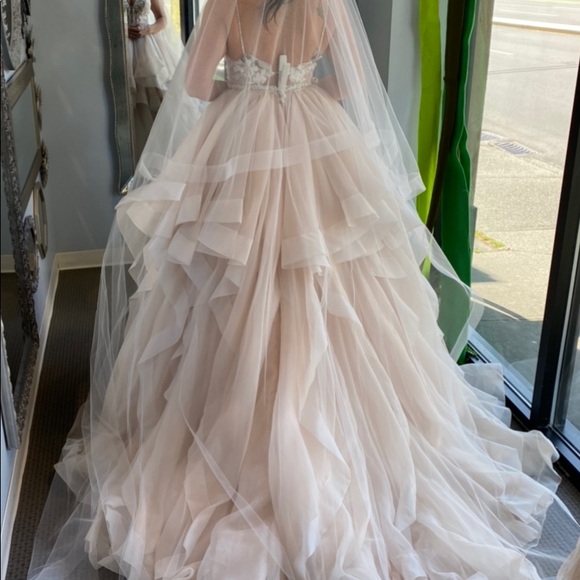 Allure overskirt A2013.  Brand New Sample - Picture 3 of 3